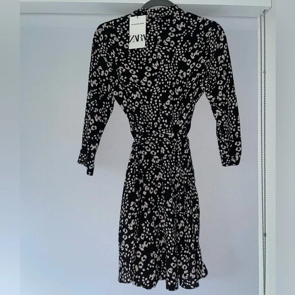 New Zara dress - Picture 3 of 5